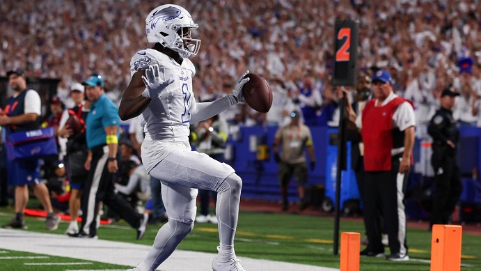 Buffalo Billsin ensimmäinen tappio uudella kaudella tuli New England Patriotsia vastaan